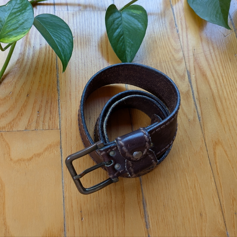 🍀 Vintage - Brown leather belt with side stitch